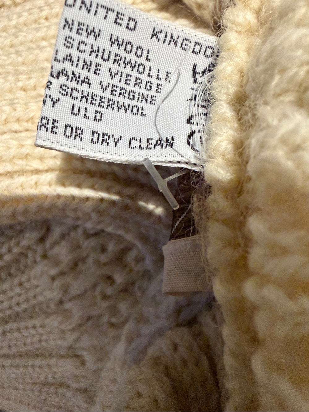 Vintage CHEVIOT CRAFTS Scottish Aran Cable Knit Wool Sweater Cream SIZE LARGE - Picture 13 of 13
